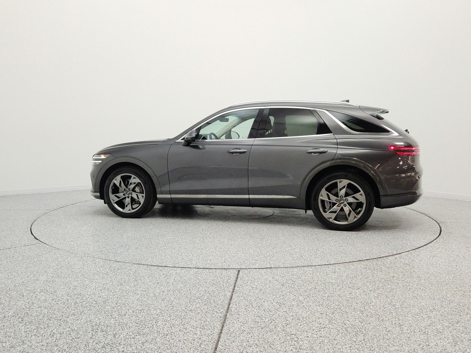 Used 2023 Genesis Electrified GV70 AWD/4WD image 8