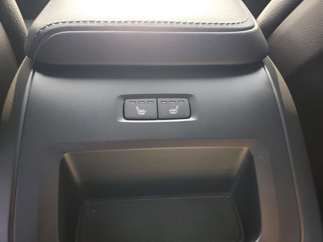 Certified 2025 Volvo XC60 B5 Plus image 33