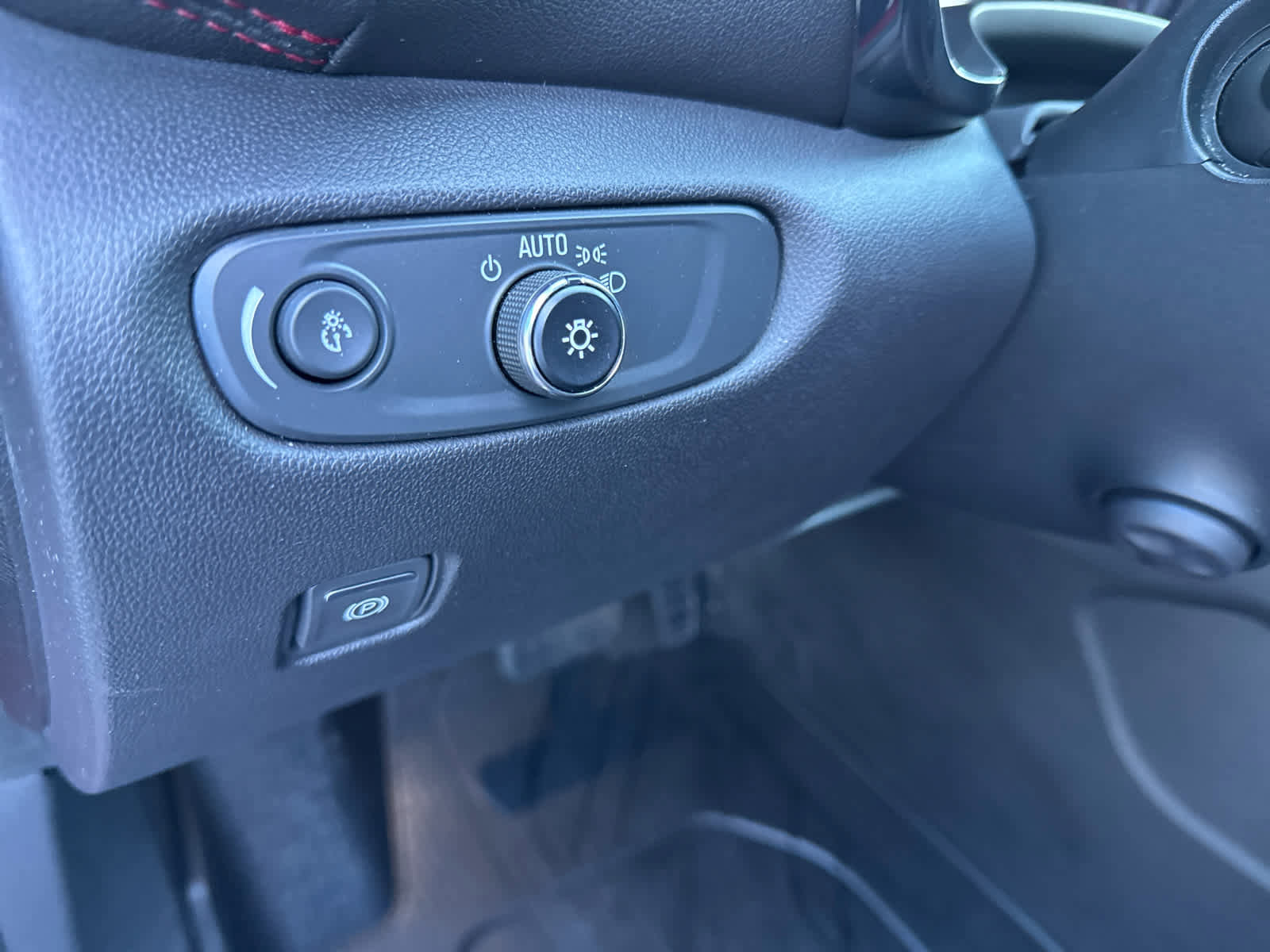 Certified 2023 Chevrolet Blazer RS w/ Driver Confidence II Package image 19