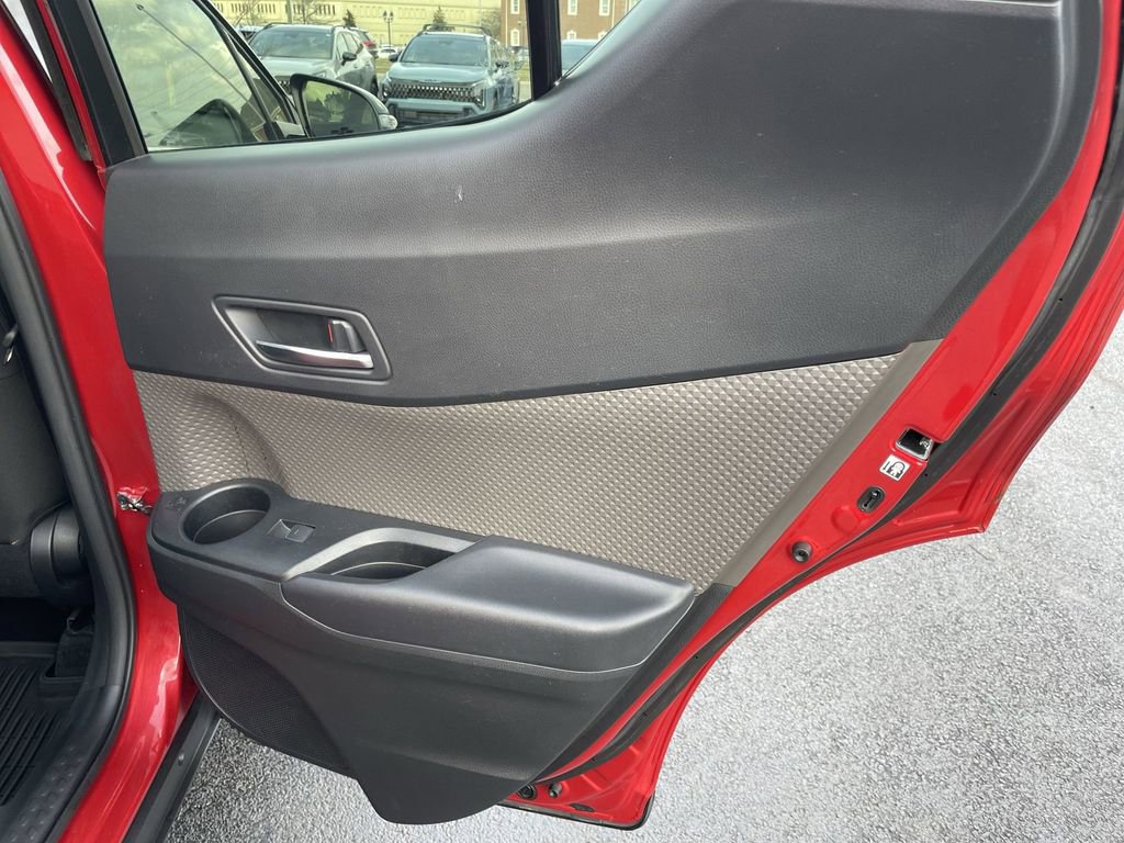 Used 2020 Toyota C-HR Limited image 22