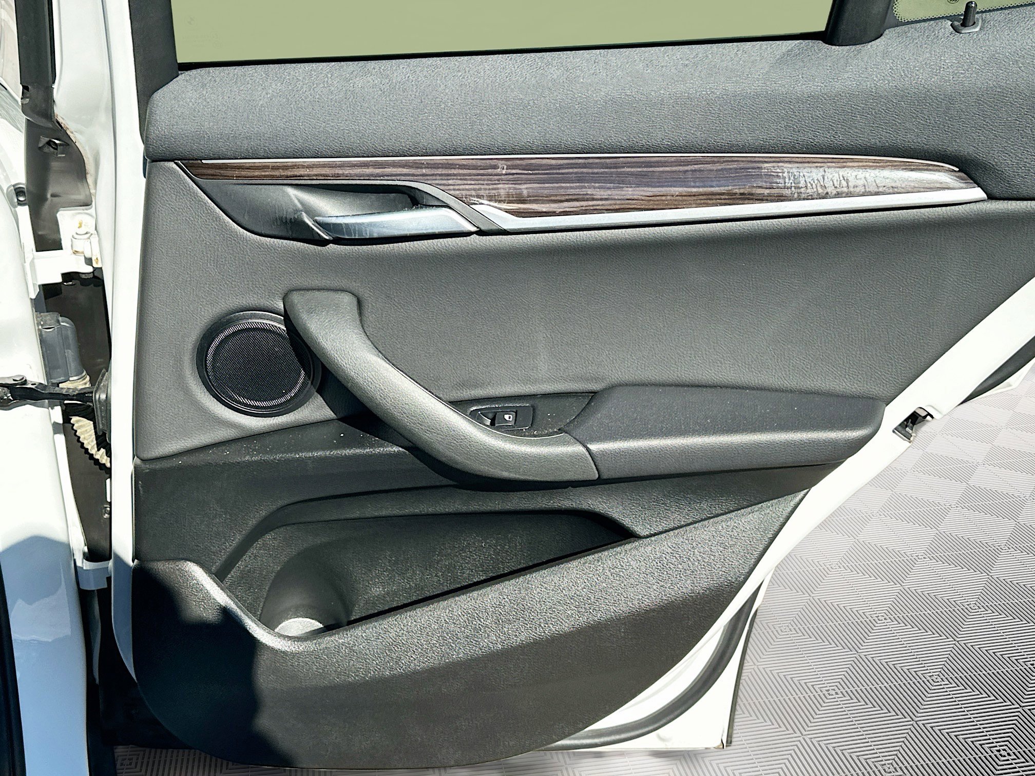 Used 2022 BMW X2 sDrive28i w/ Convenience Package image 32