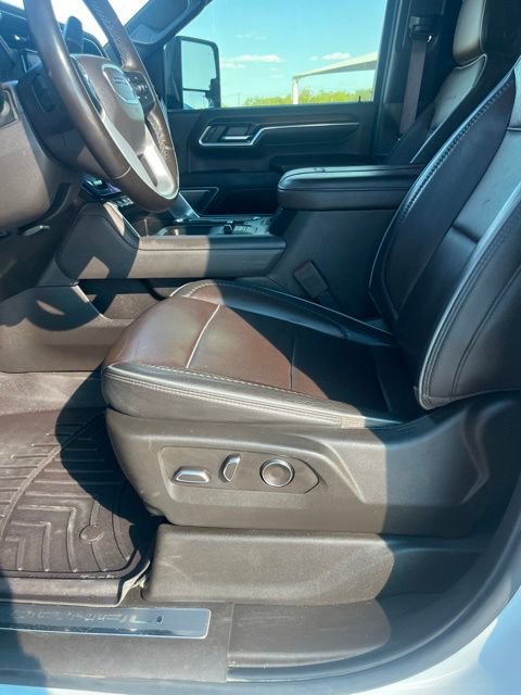 Used 2025 GMC Sierra 2500 Denali w/ Denali Reserve Package AWD/4WD image 12