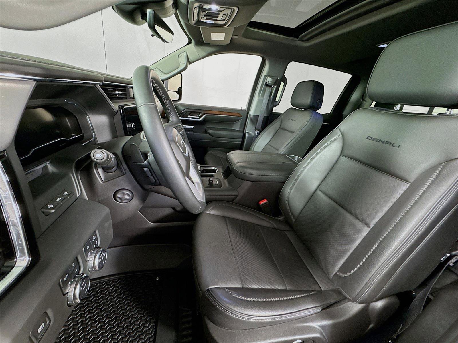Used 2024 GMC Sierra 1500 Denali w/ Denali Reserve Package image 17