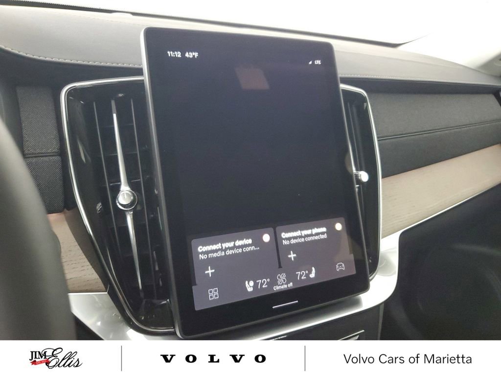 New 2025 Volvo XC90 B6 Core w/ Climate Package image 29