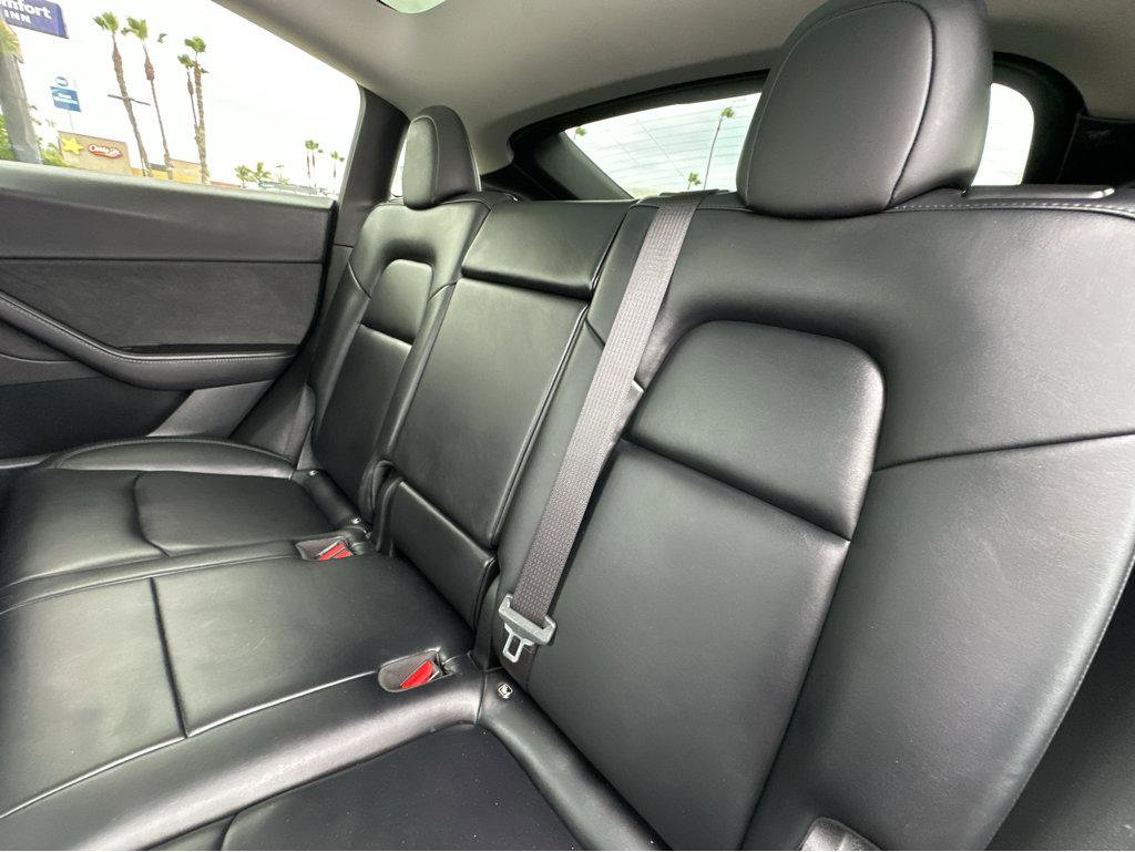 Used 2022 Tesla Model Y Performance image 9