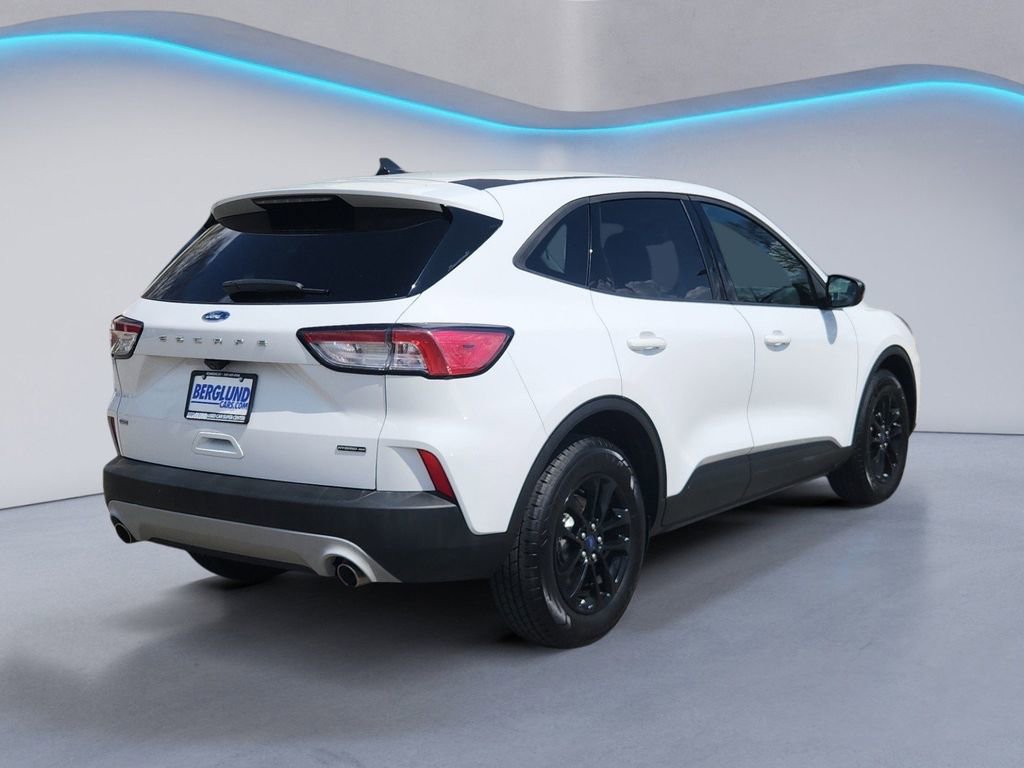 Used 2020 Ford Escape SE Sport image 4