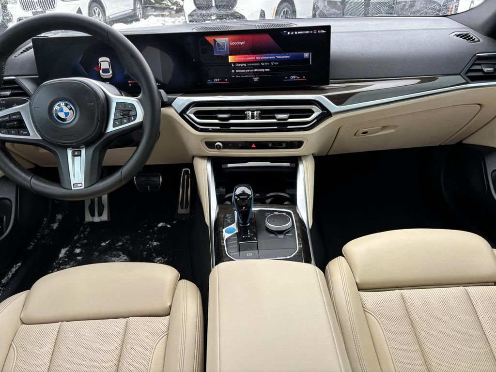 Certified 2022 BMW i4 eDrive40 w/ M Sport Package image 31