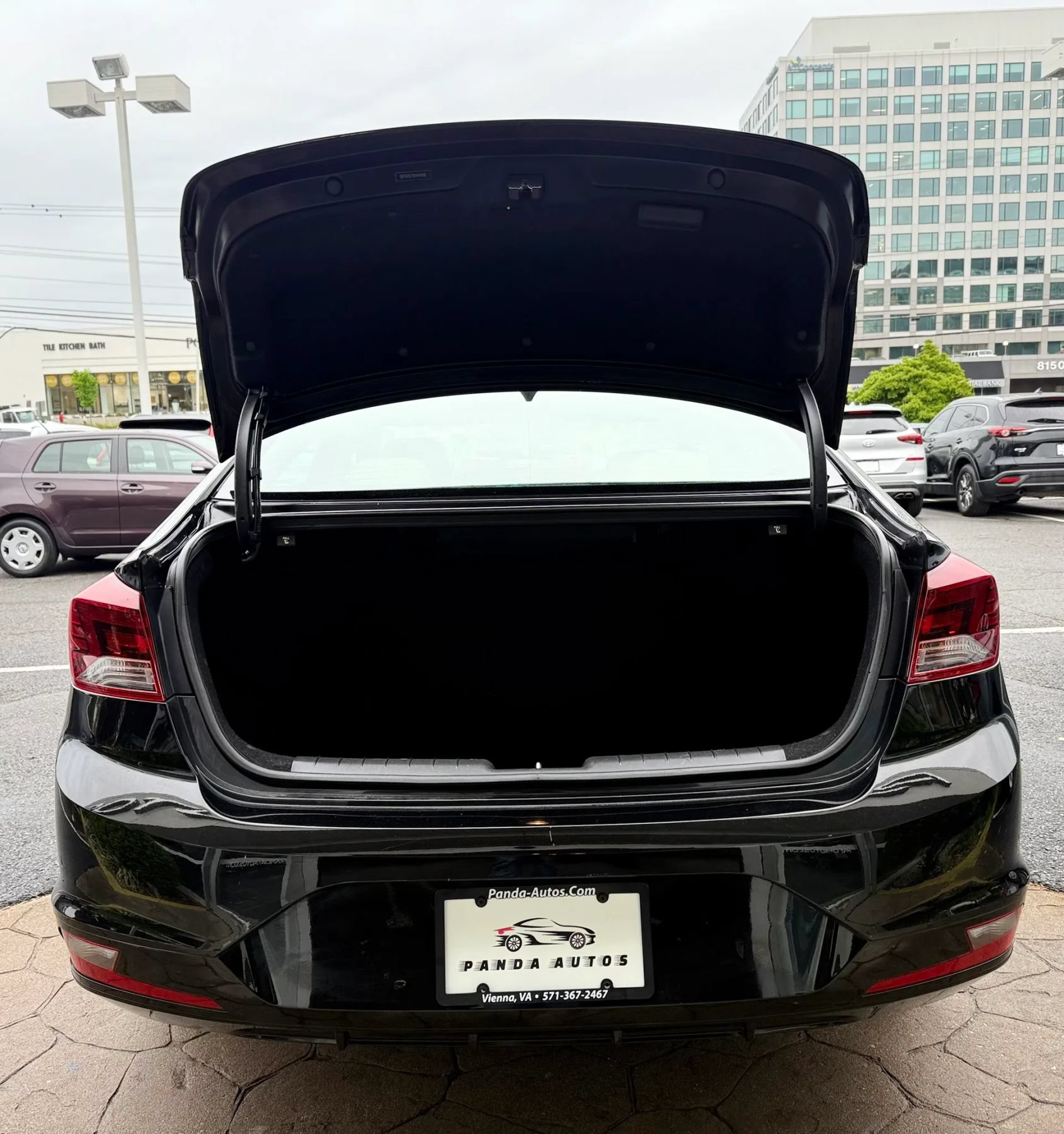 Used 2019 Hyundai Elantra SEL FWD image 36