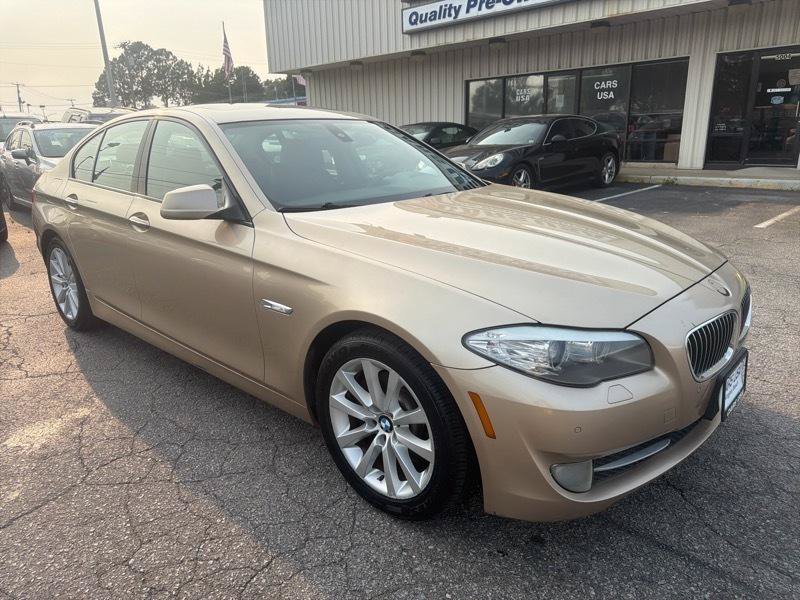 Used 2011 BMW 528i Sedan RWD image 2
