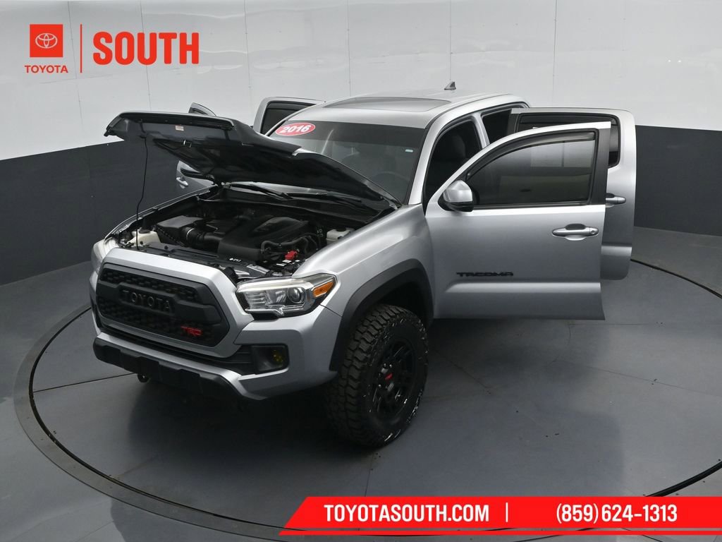 Used 2016 Toyota Tacoma TRD Off-Road AWD/4WD image 52