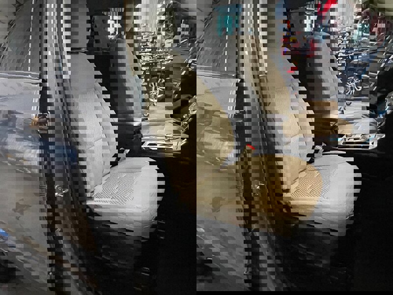 Used 2022 Ford Explorer 4WD w/ Class IV Trailer Tow Package image 22