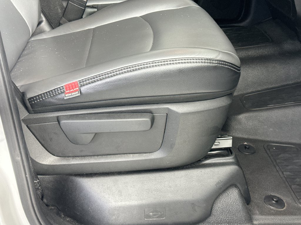 Used 2025 RAM 3500 Tradesman AWD/4WD image 22
