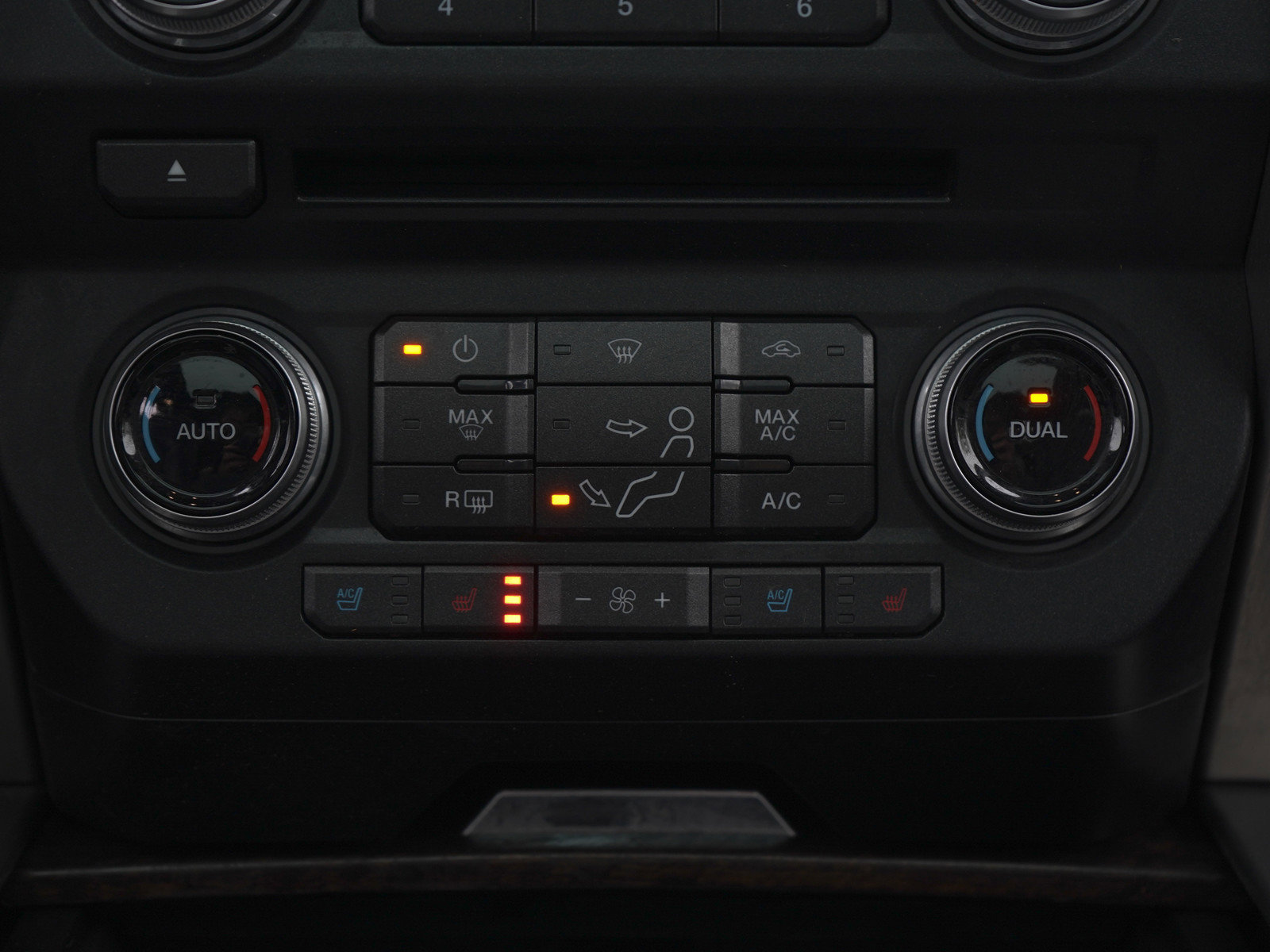 Used 2017 Ford F350 Platinum w/ Platinum Ultimate Package image 22