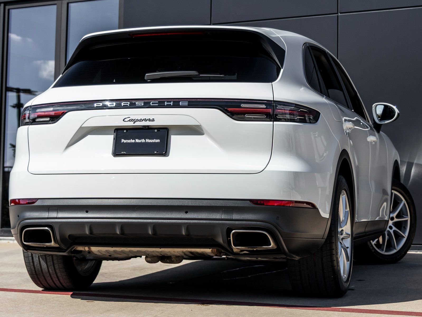 Used 2023 Porsche Cayenne image 11