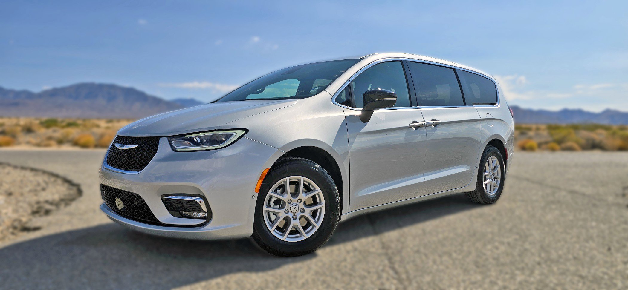 New 2026 Chrysler Pacifica Select image 1