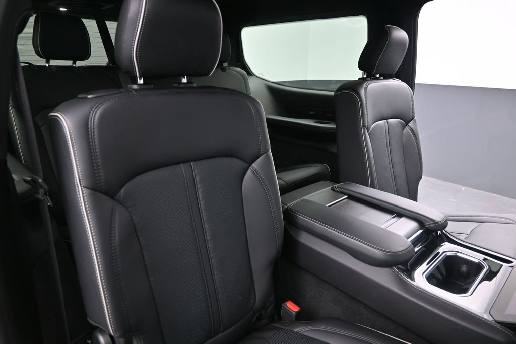 Used 2024 Jeep Grand Wagoneer Series II Obsidian w/ Quick Order Packagew 28T AWD/4WD image 22