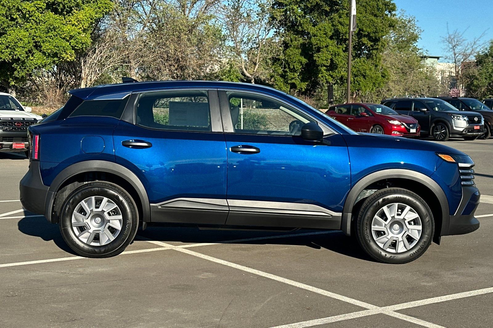 New 2026 Nissan Kicks S image 3