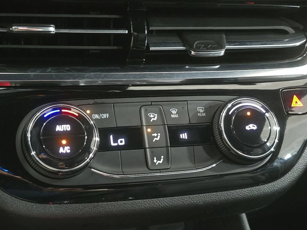 Used 2024 Buick Envista Sport Touring FWD image 21