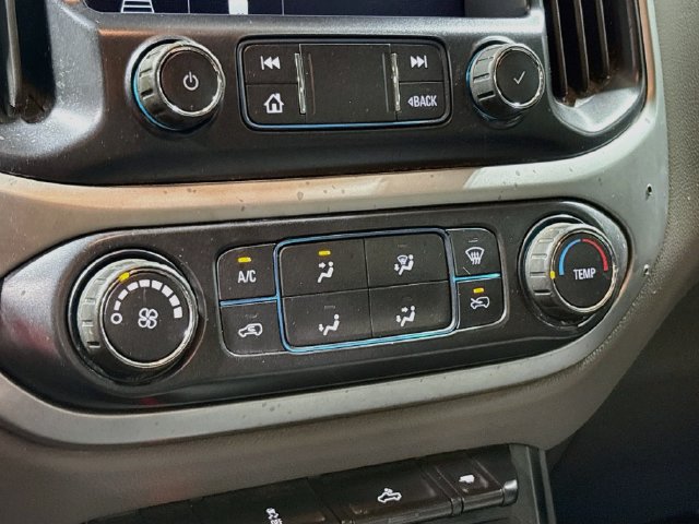 Used 2020 Chevrolet Colorado LT AWD/4WD image 16
