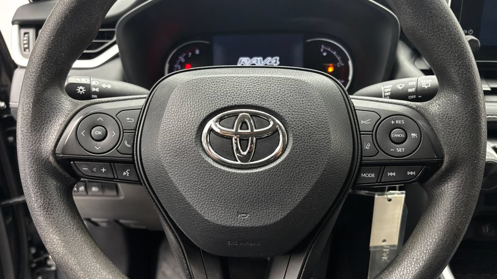 Used 2023 Toyota RAV4 LE AWD/4WD image 19