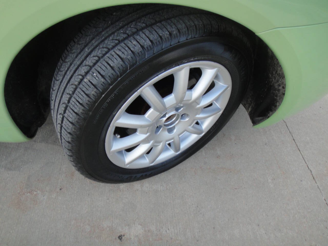 Used 2004 Volkswagen Beetle GLS FWD image 14