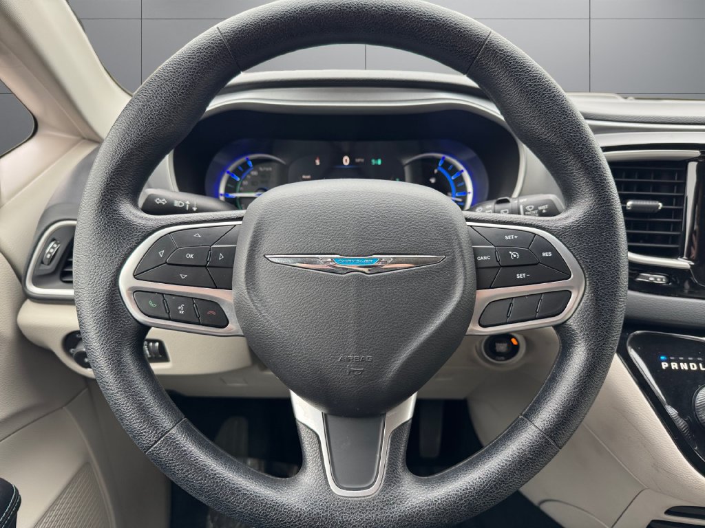 Used 2019 Chrysler Pacifica Touring Plus FWD image 13