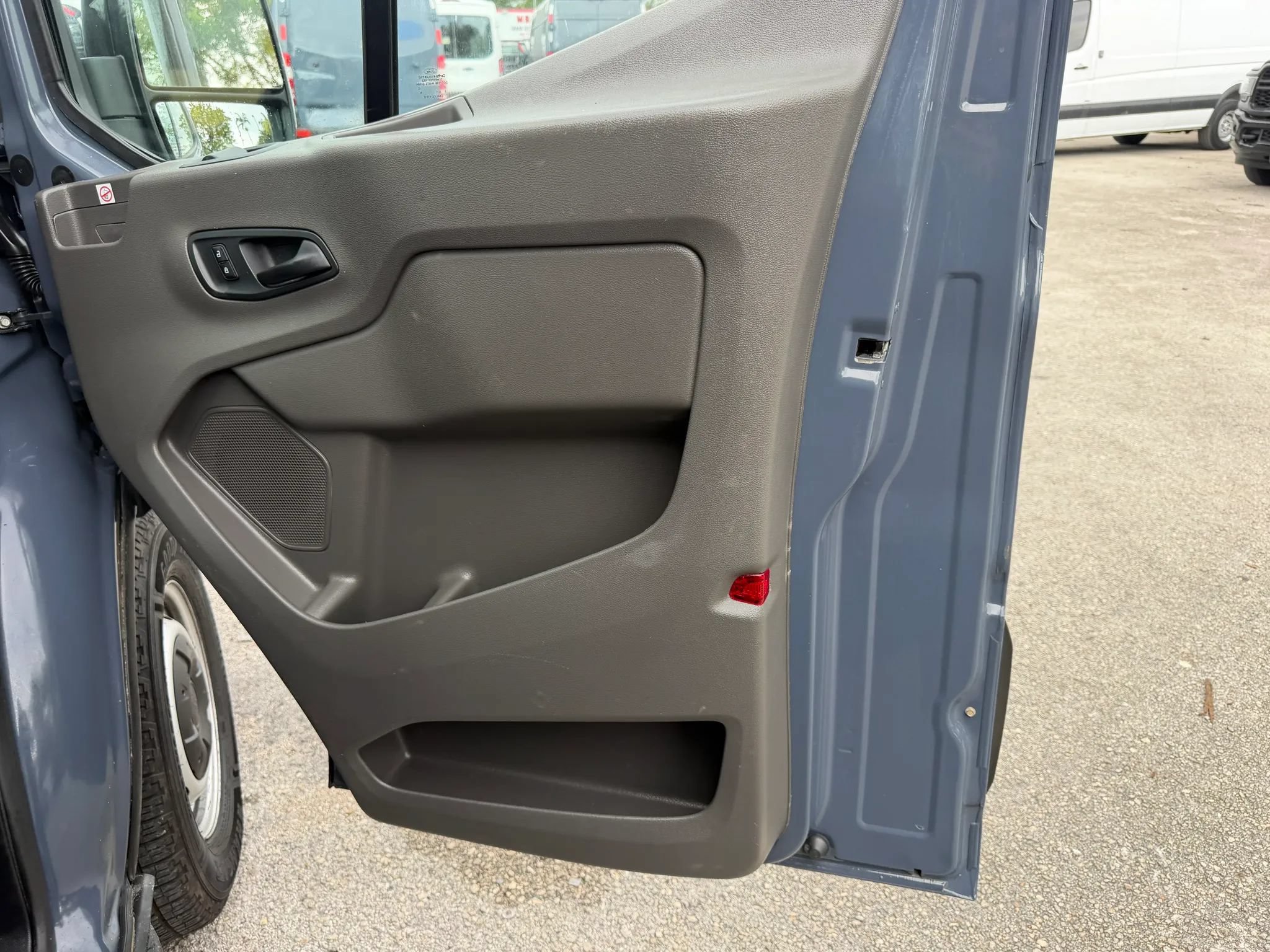 Used 2020 Ford Transit 250 148 High Roof Extended RWD image 16
