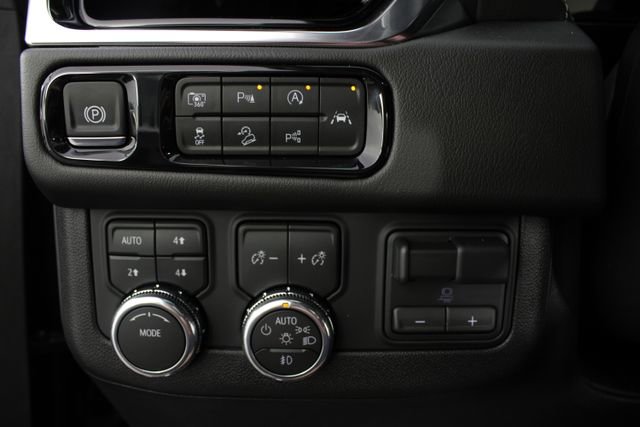 New 2026 GMC Yukon Denali w/ Denali Reserve Package image 10