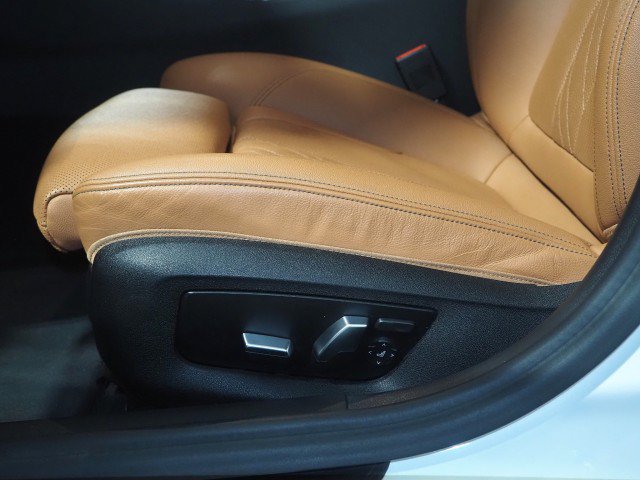 Used 2021 BMW 530e w/ Premium Package w/ Premium Package RWD image 66
