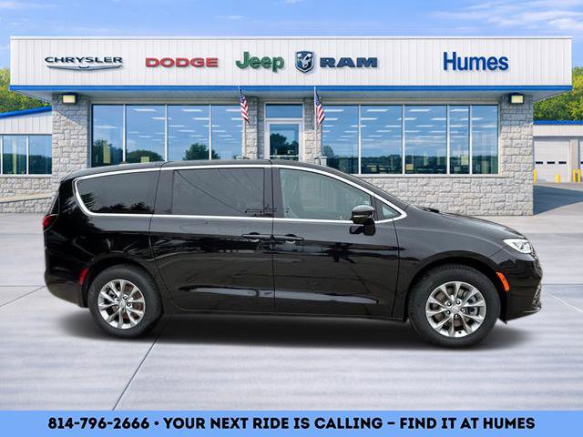 New 2026 Chrysler Pacifica Select AWD/4WD image 2