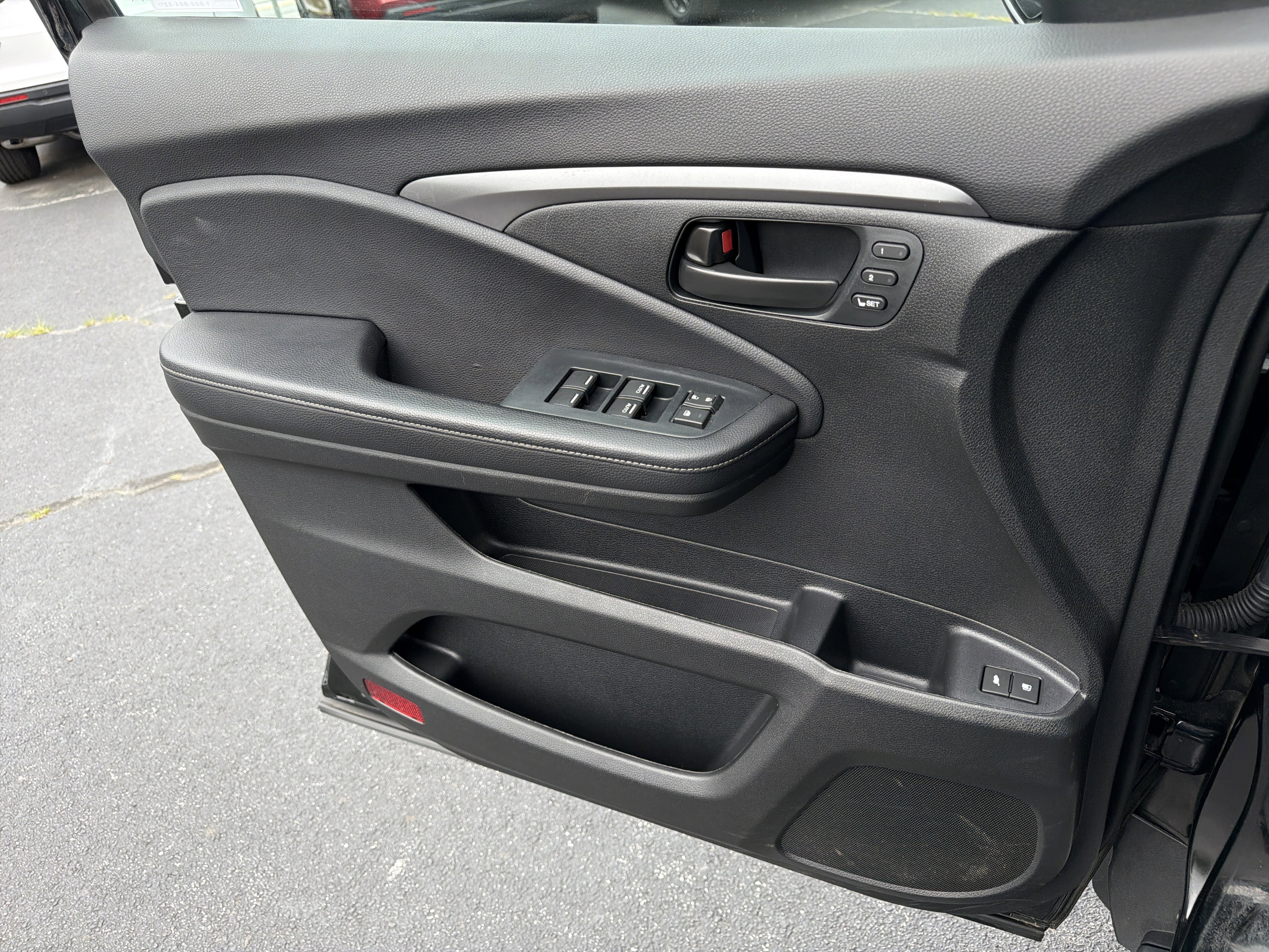 Certified 2023 Honda Passport EX-L image 29