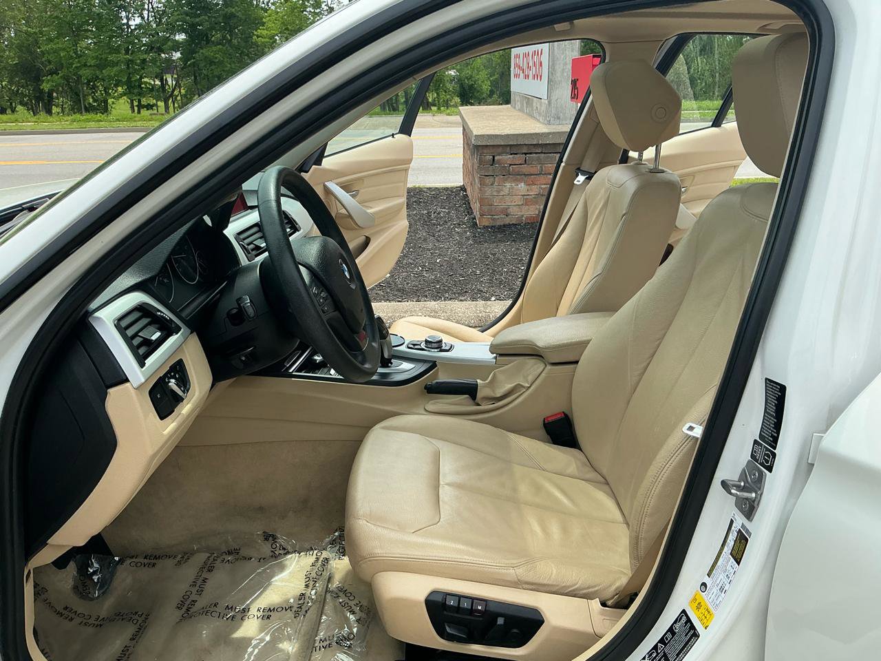 Used 2013 BMW 328i xDrive Sedan AWD/4WD image 16