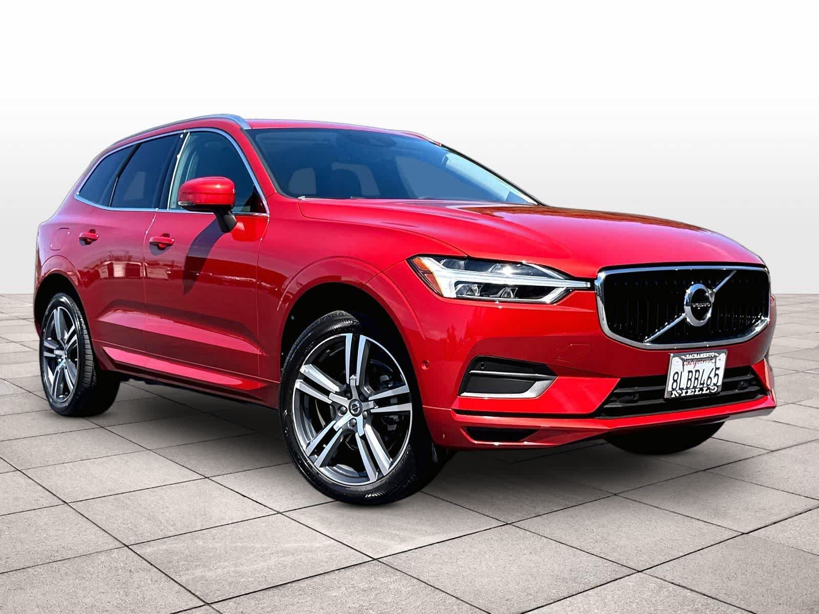 Used 2019 Volvo XC60 T5 Momentum w/ Multimedia Package AWD/4WD image 2