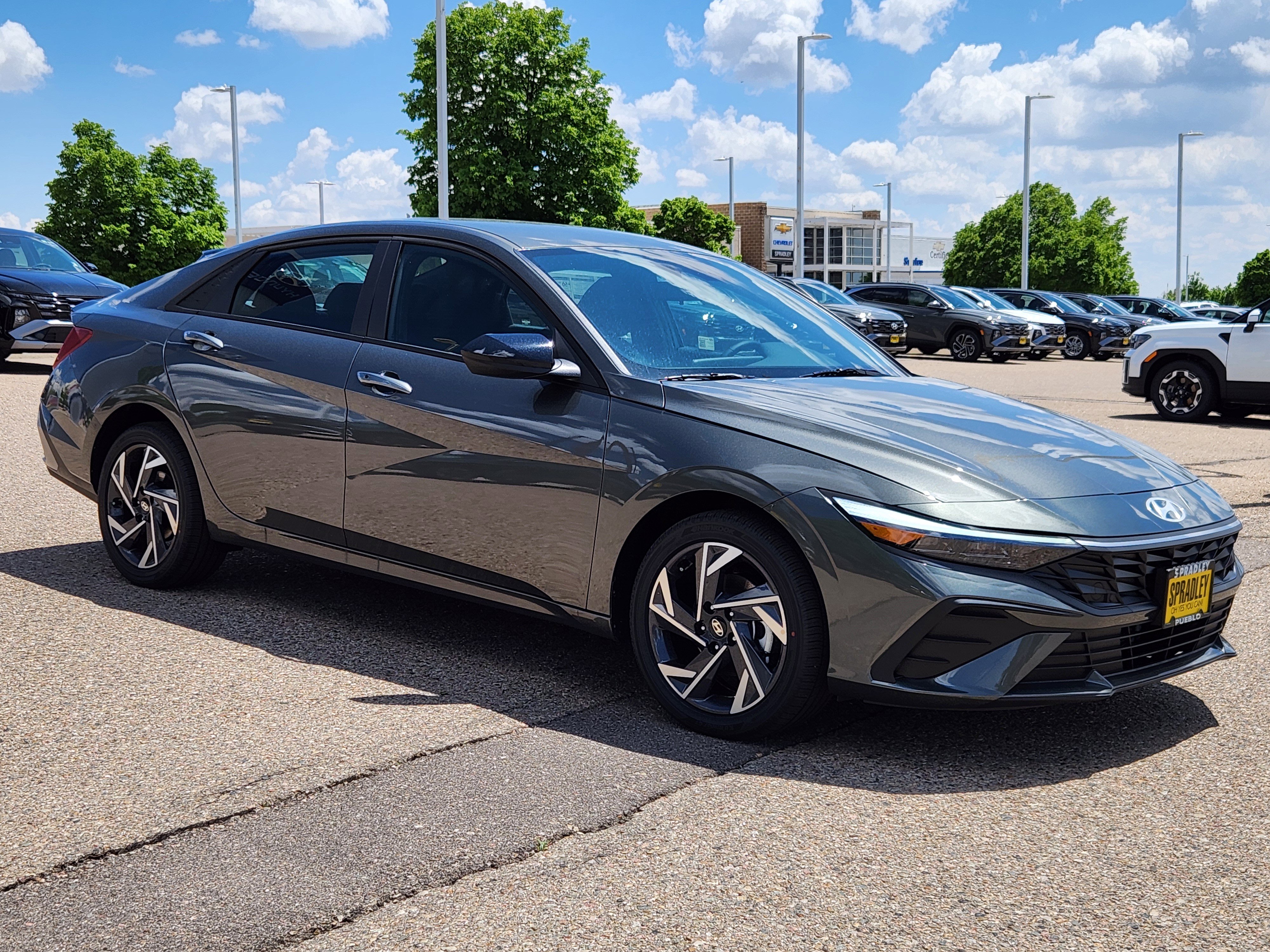 Used 2025 Hyundai Elantra Sport image 4