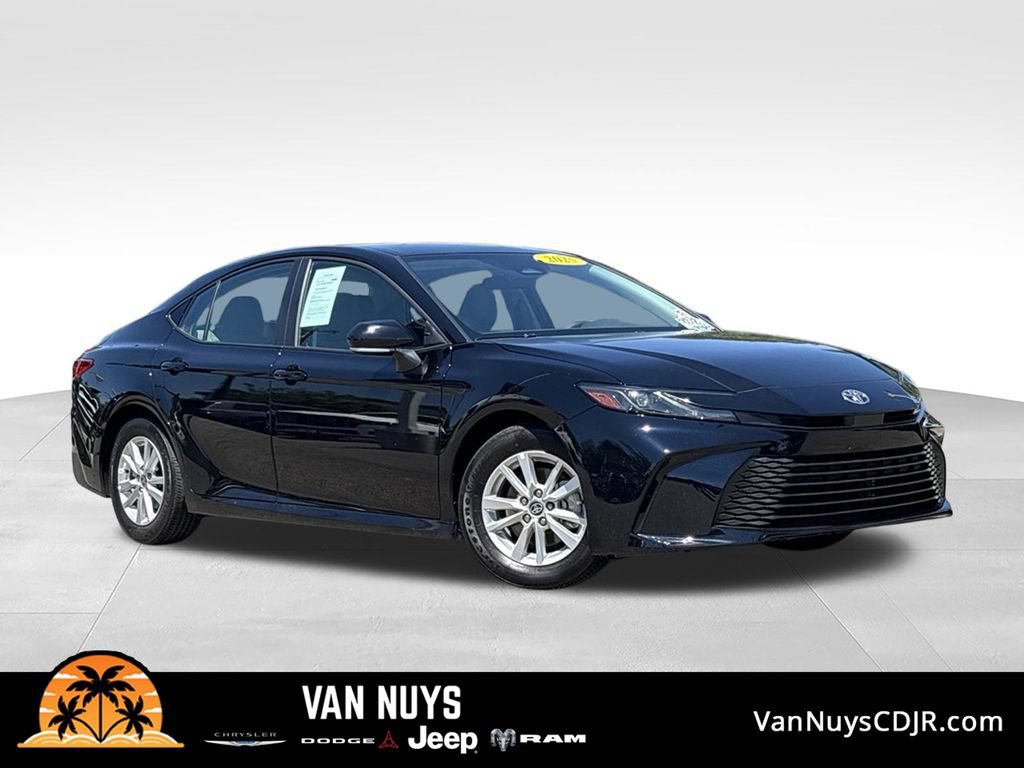 Used 2025 Toyota Camry LE FWD image 1