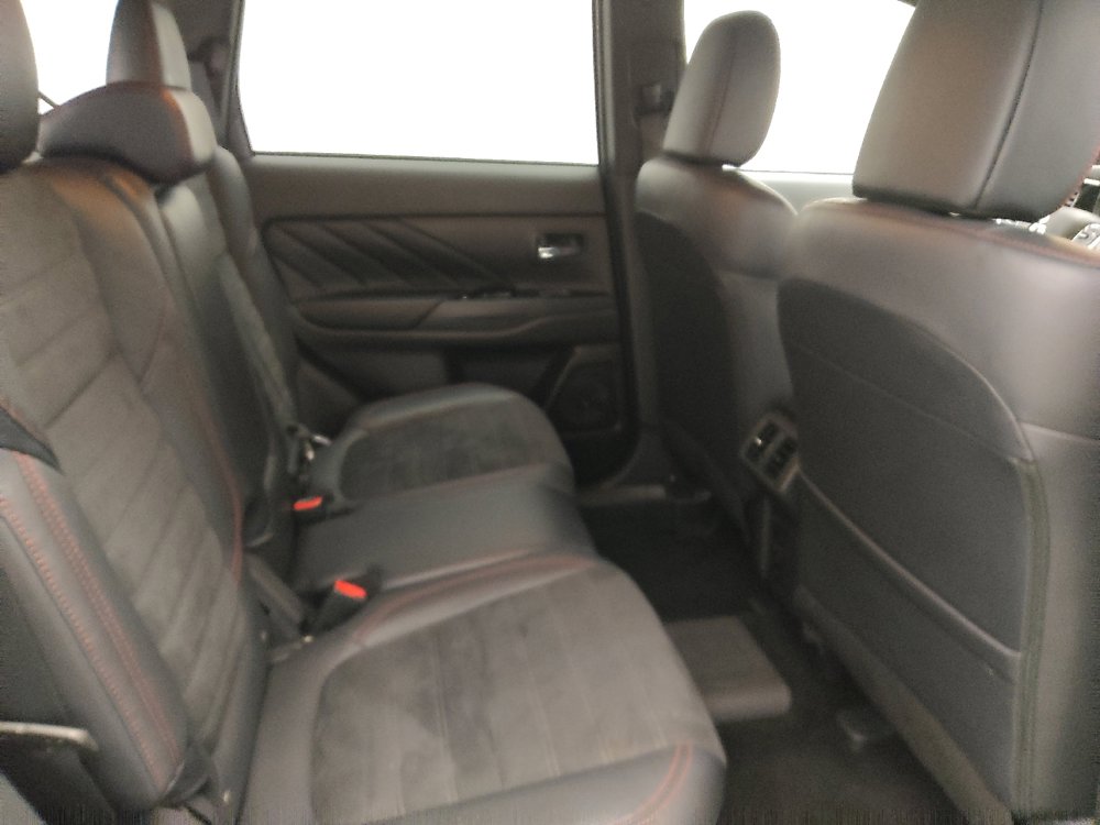 Used 2021 Mitsubishi Outlander LE image 19