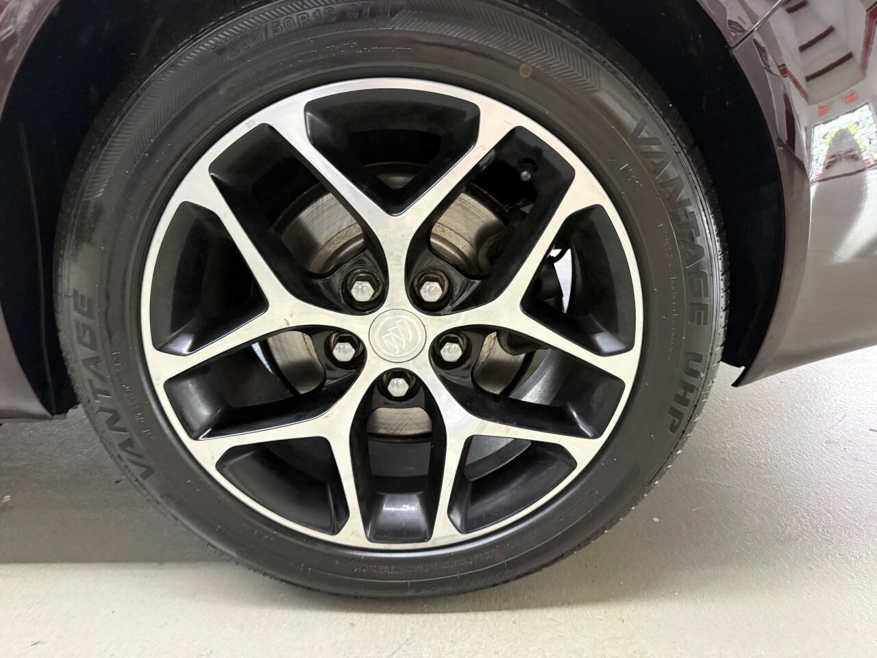 Used 2017 Buick Regal Sport Touring FWD image 27