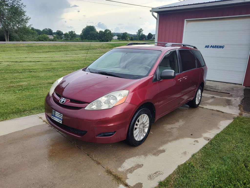 Used 2007 Toyota Sienna LE