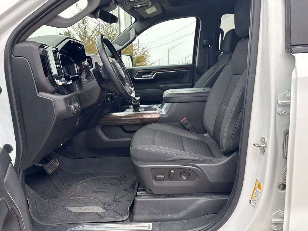 Used 2023 Chevrolet Silverado 1500 RST w/ Redline Edition image 12