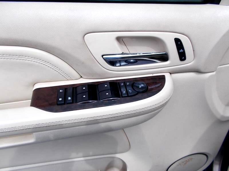 Used 2007 Cadillac Escalade AWD w/ Information Package image 30