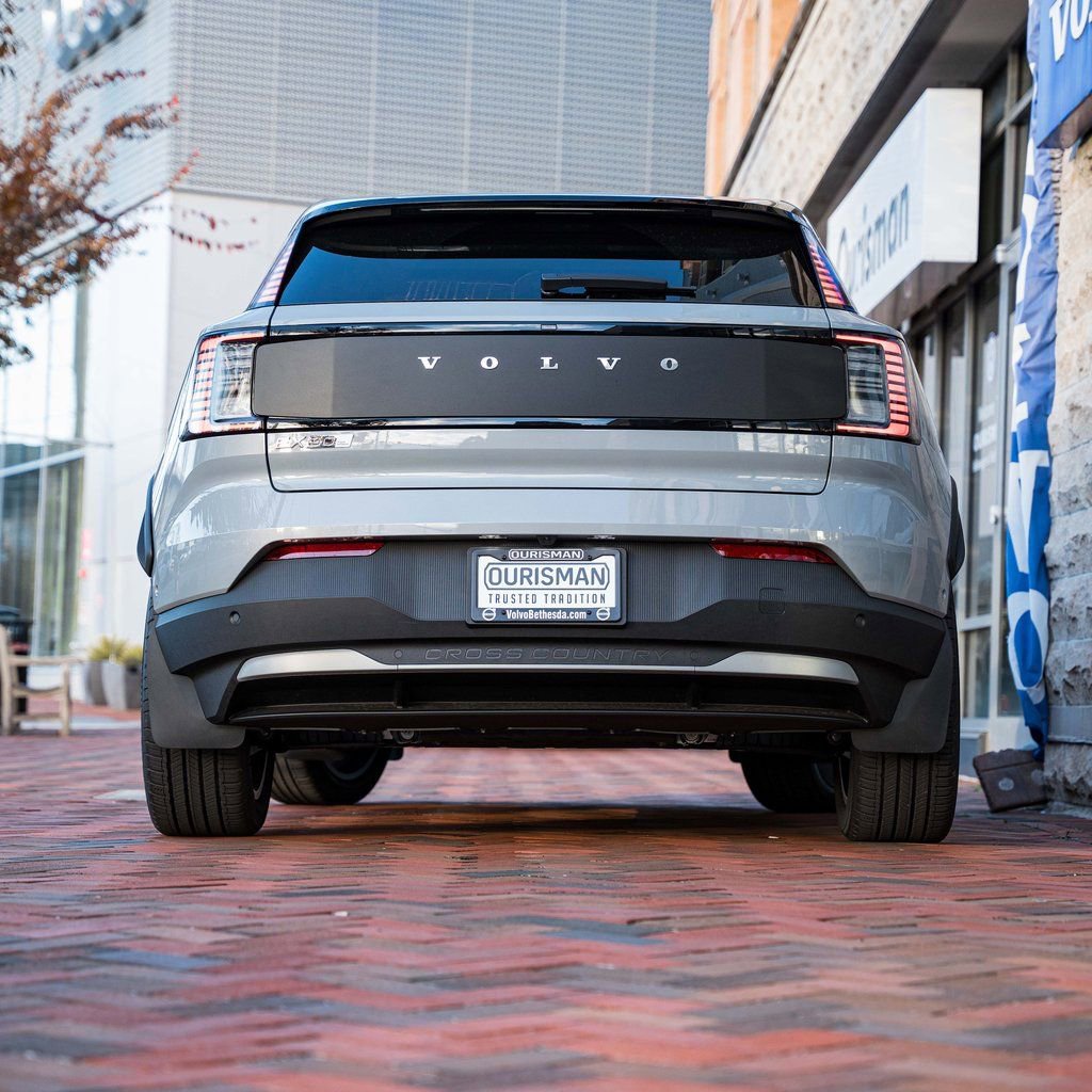 New 2026 Volvo EX30 Cross Country Ultra w/ Protection Package Premier image 5