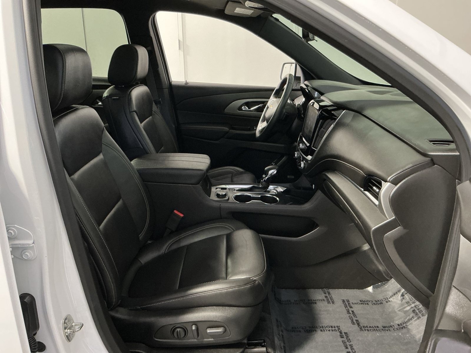 Used 2023 Chevrolet Traverse LT w/ LT Premium Package AWD/4WD image 28