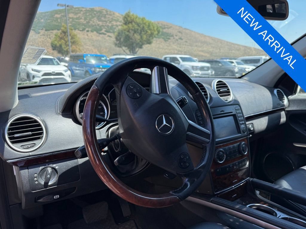 Used 2011 Mercedes-Benz GL 450 4MATIC image 10