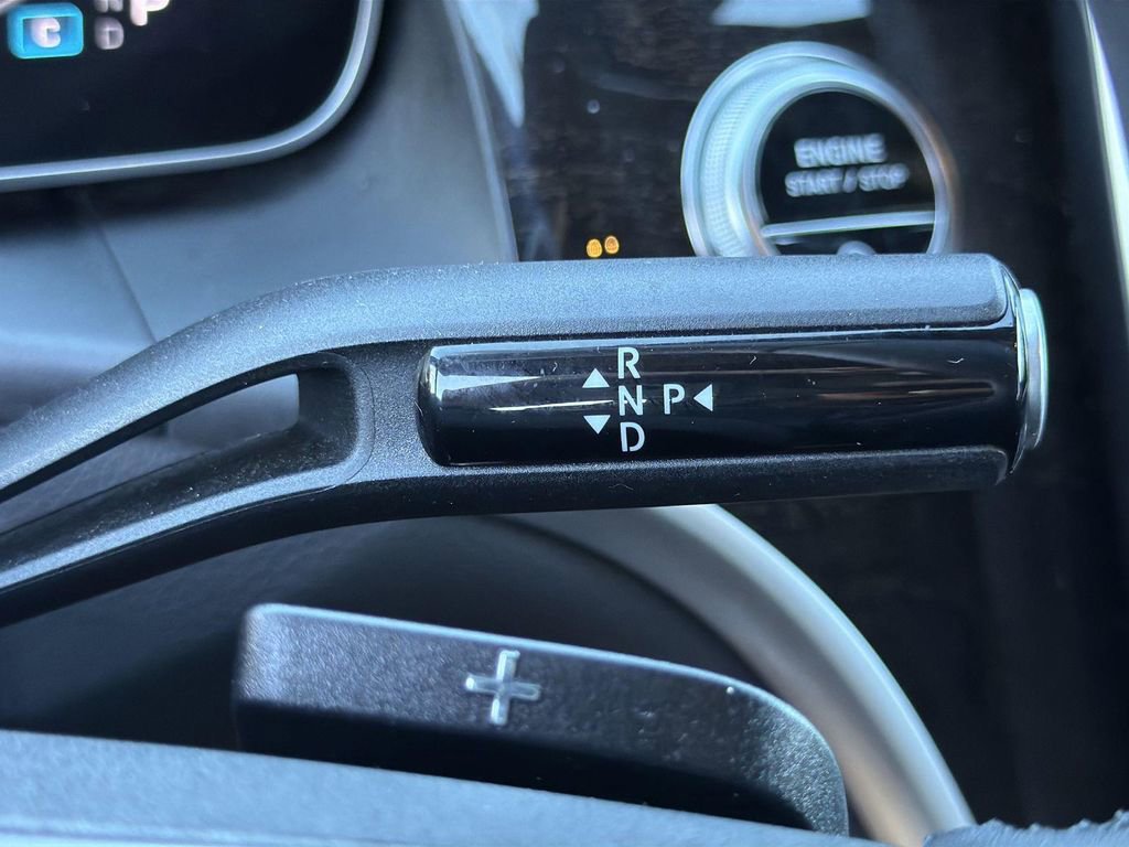 Used 2024 Mercedes-Benz GLC 300 image 12