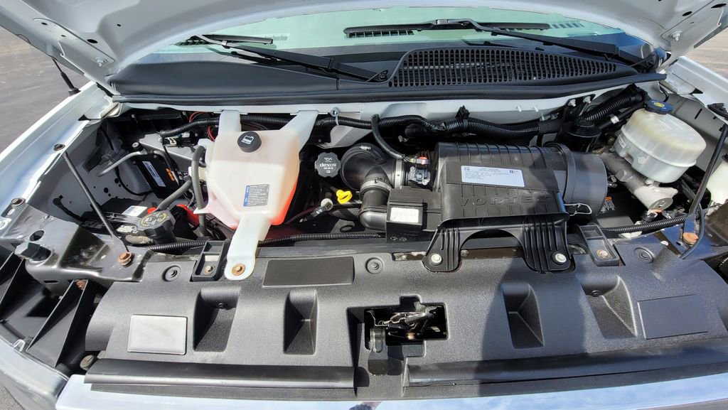 Used 2017 GMC Savana 2500 image 17