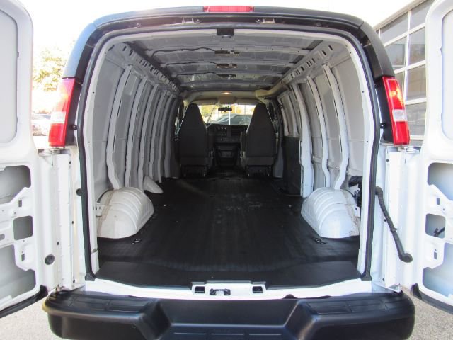 Used 2023 GMC Savana 2500 Extended w/ Driver Convenience Package image 6