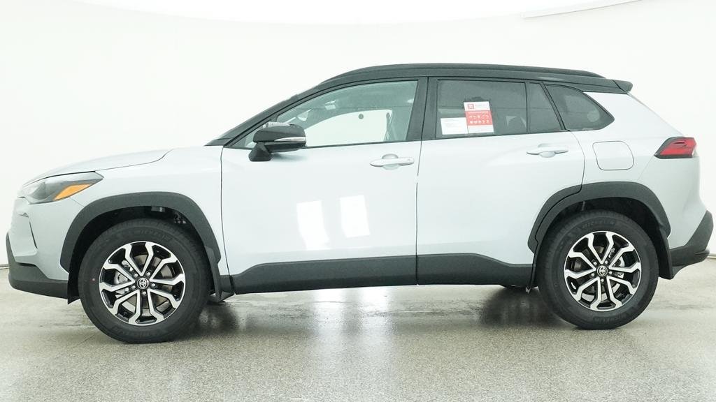 New 2026 Toyota Corolla Cross AWD Hybrid w/ Moonroof Package image 32