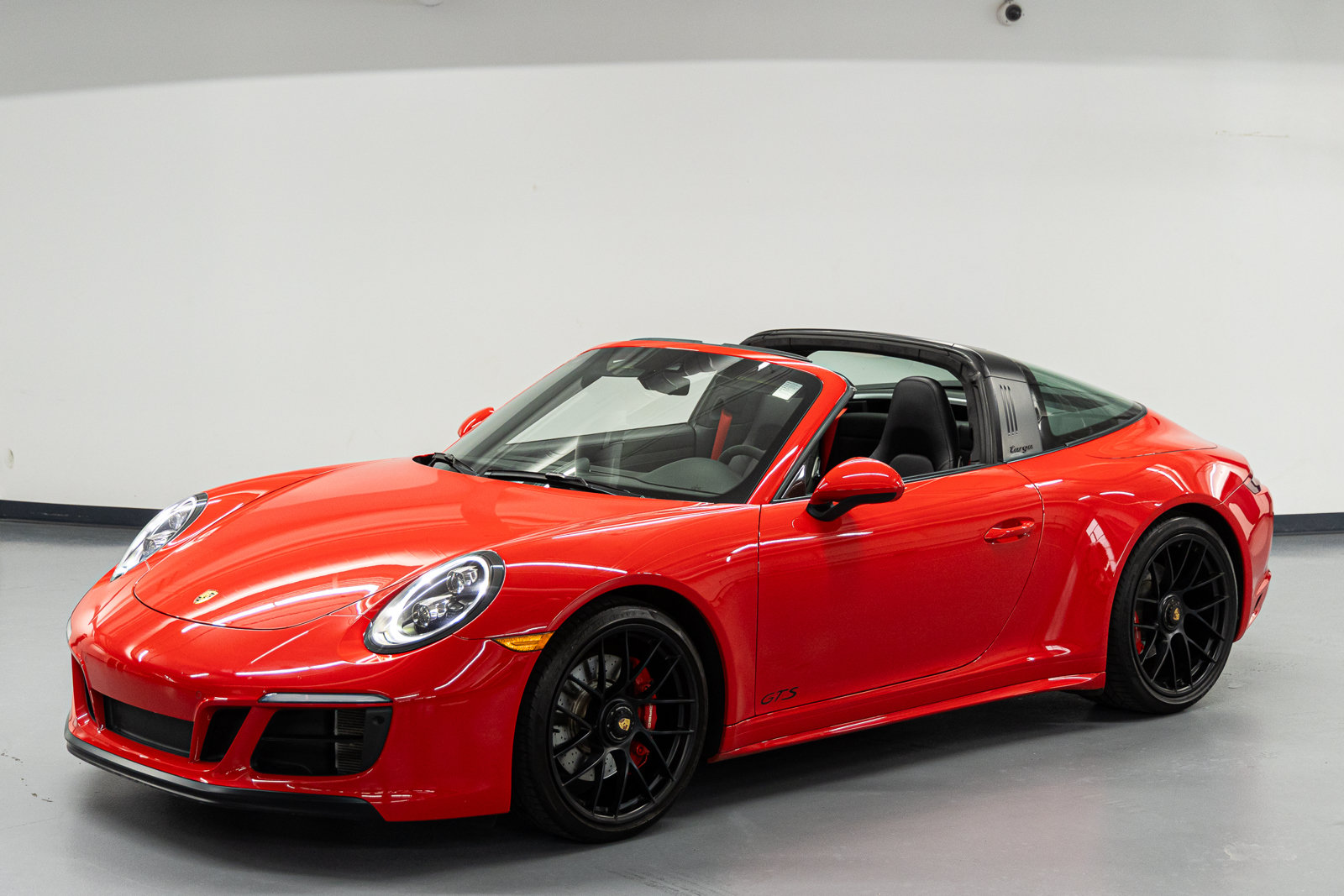 Used 2019 Porsche 911 Targa 4 GTS AWD/4WD image 1