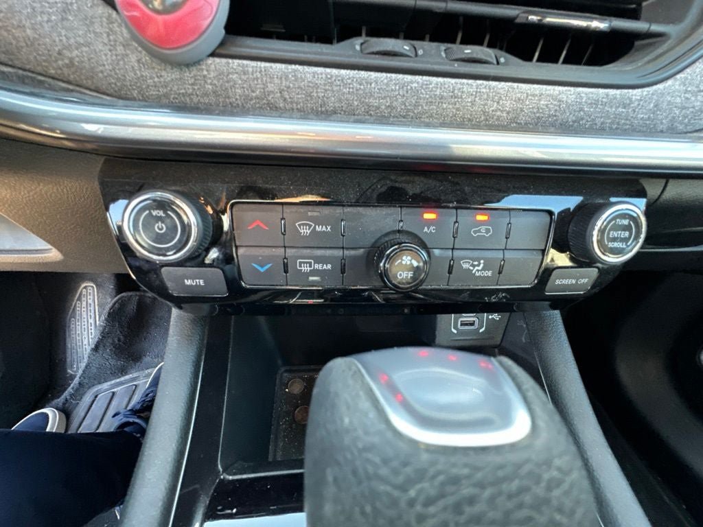 Used 2024 Jeep Compass Sport AWD/4WD image 17