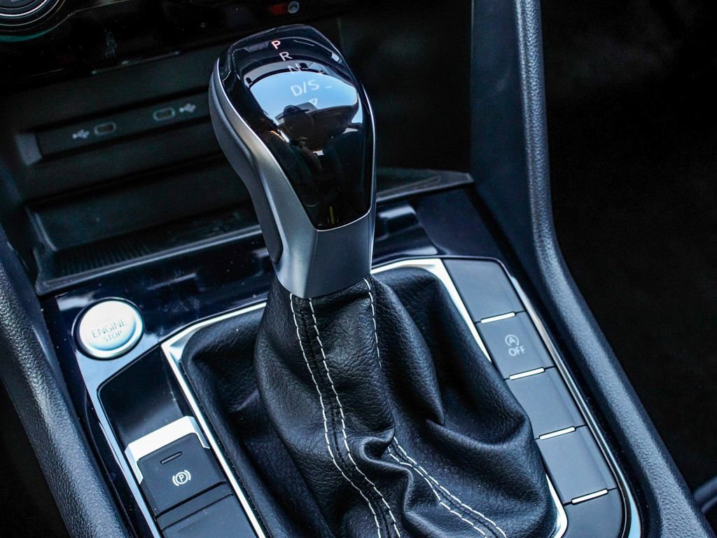 Used 2024 Volkswagen Taos SE w/ Taos Adventure Package (SXB) image 24